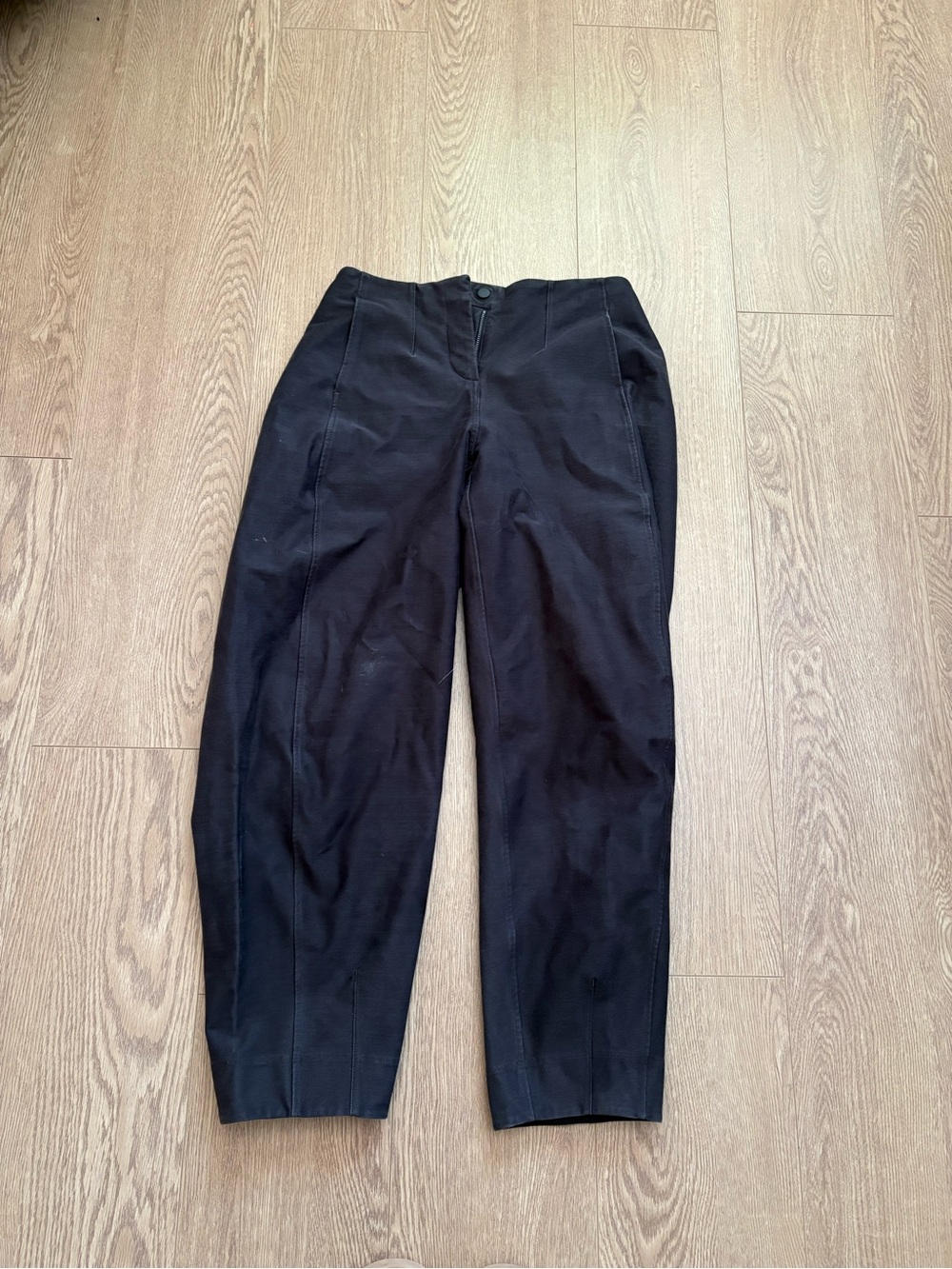lululemon utilitech twill barrel leg trousers - Picture 7 of 8